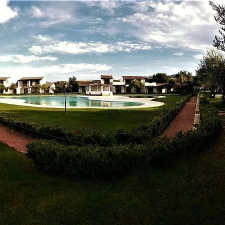 Aparthotel Le Tre Querce San Teodoro  Exterior foto