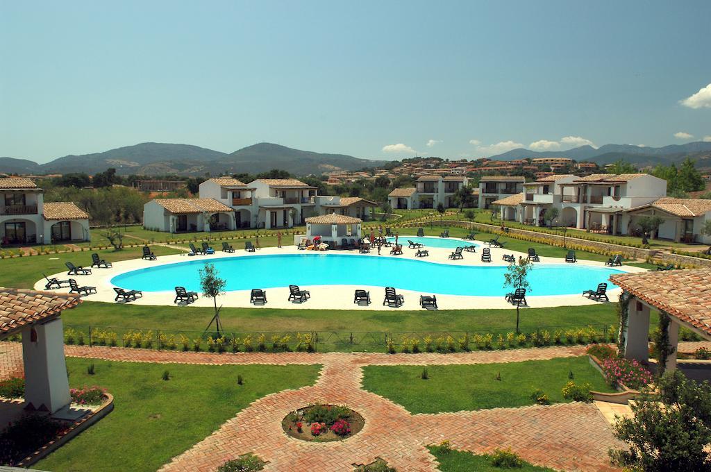 Aparthotel Le Tre Querce San Teodoro  Exterior foto