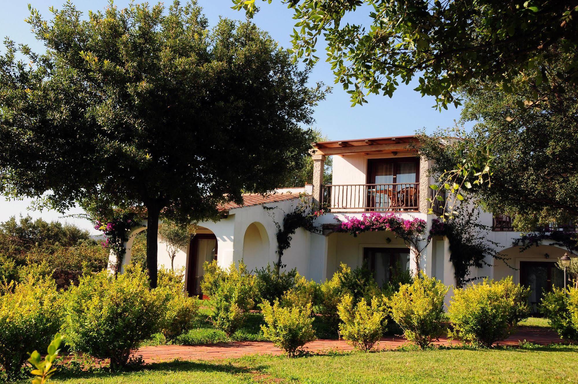 Aparthotel Le Tre Querce San Teodoro  Exterior foto