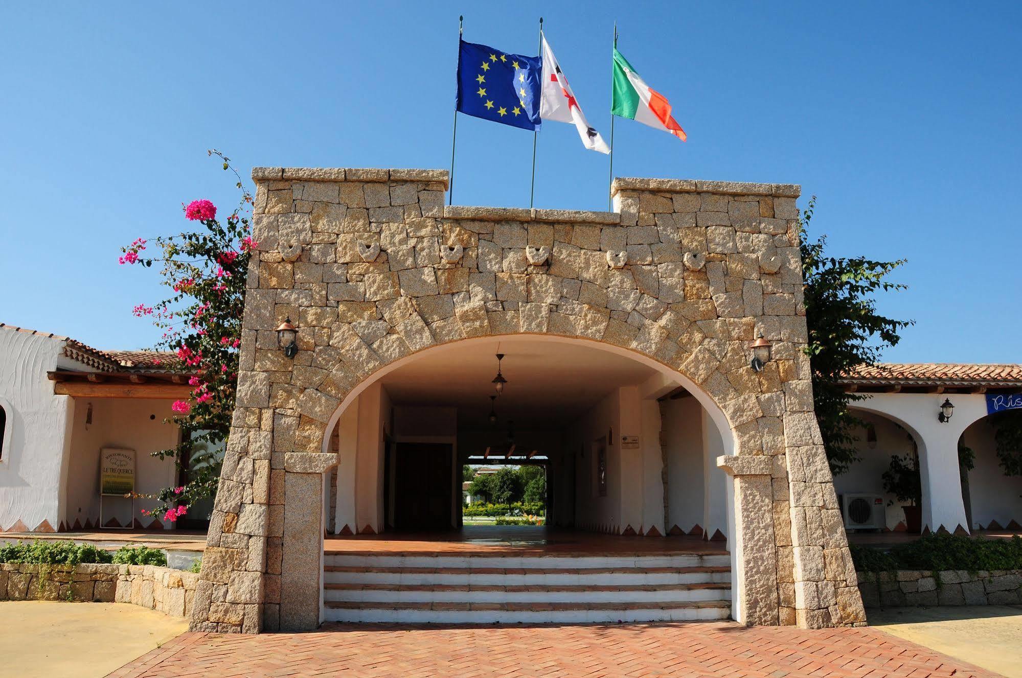 Aparthotel Le Tre Querce San Teodoro  Exterior foto