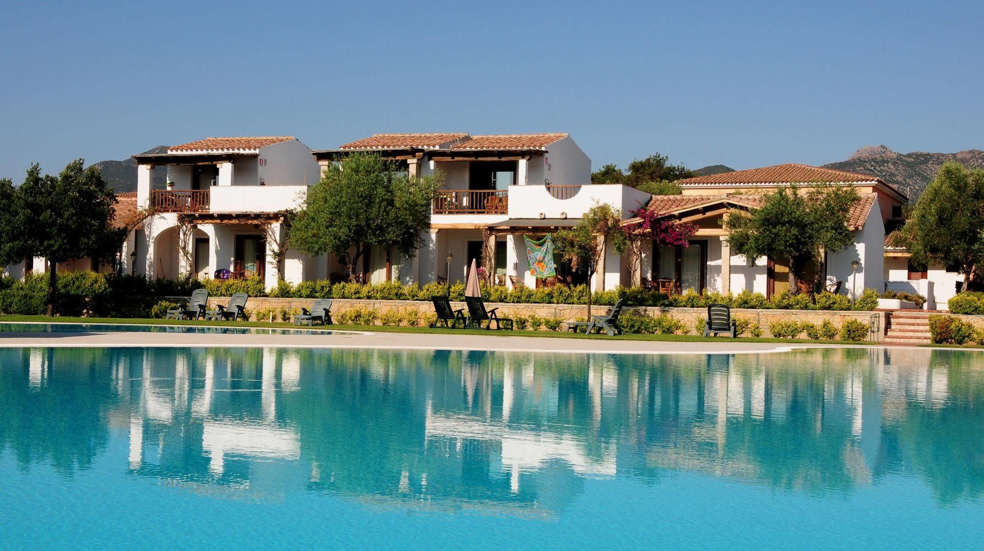 Aparthotel Le Tre Querce San Teodoro  Exterior foto