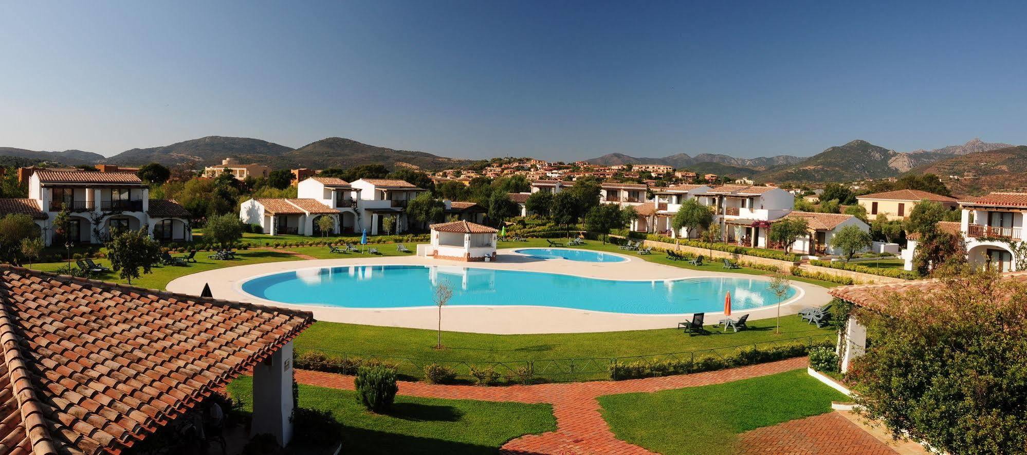 Aparthotel Le Tre Querce San Teodoro  Exterior foto